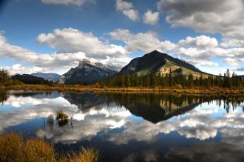 Vermilion lakes & Tunnel Mountain